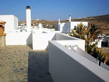 Haroula * Naousa (Paros)